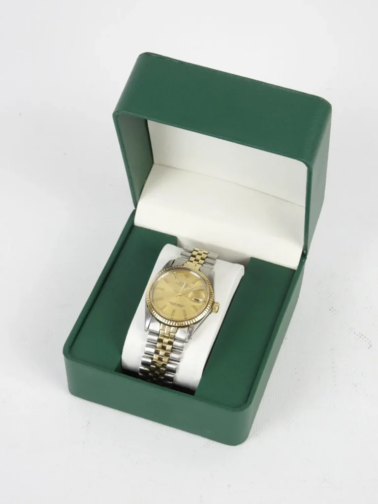 BIJOUX – VINS – ARGENTERIE – MODE VINTAGE